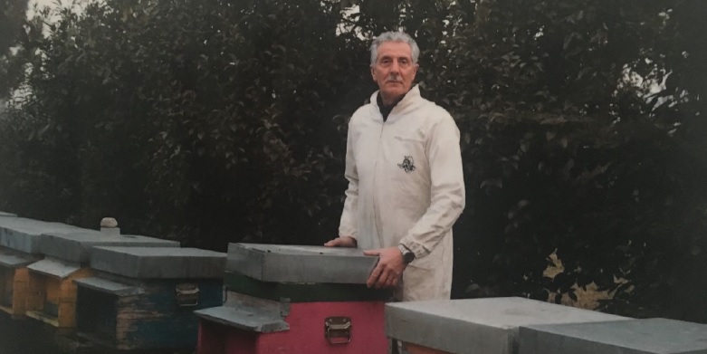 Bruno, l’apicoltore di Cassinone «Le api ci insegnano a vivere»