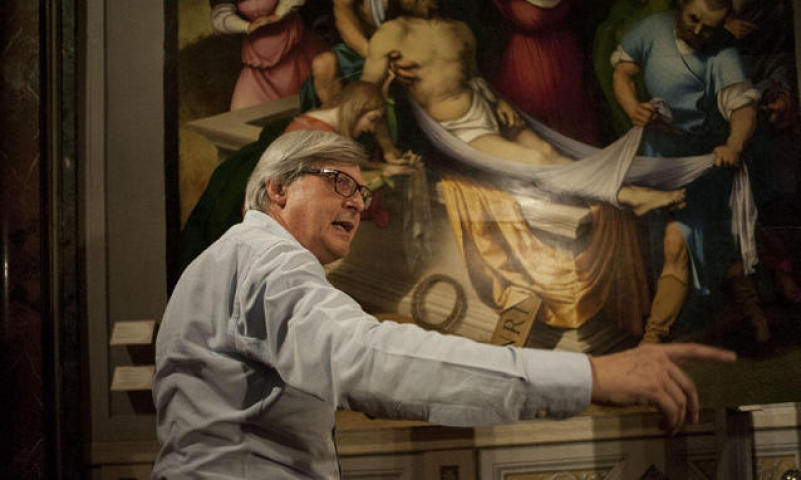 Sgarbi ci va giù duro con la Carrara «Un allestimento di rara bruttezza»