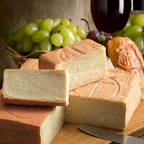 Allo studio un piano regionale da 6 milioni di euro per acquistare formaggi e vini locali