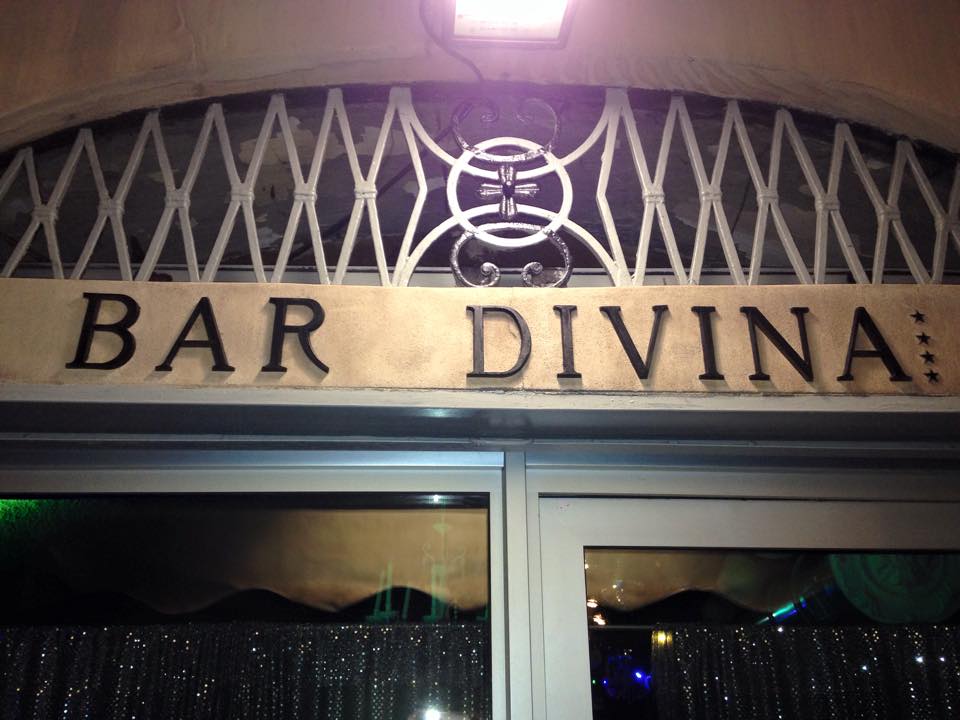 Basta Divina in Santa Caterina Il bar delle drag queen trasloca