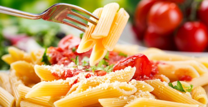 La pasta fa benissimo e per di più insegna anche come mangiare sano