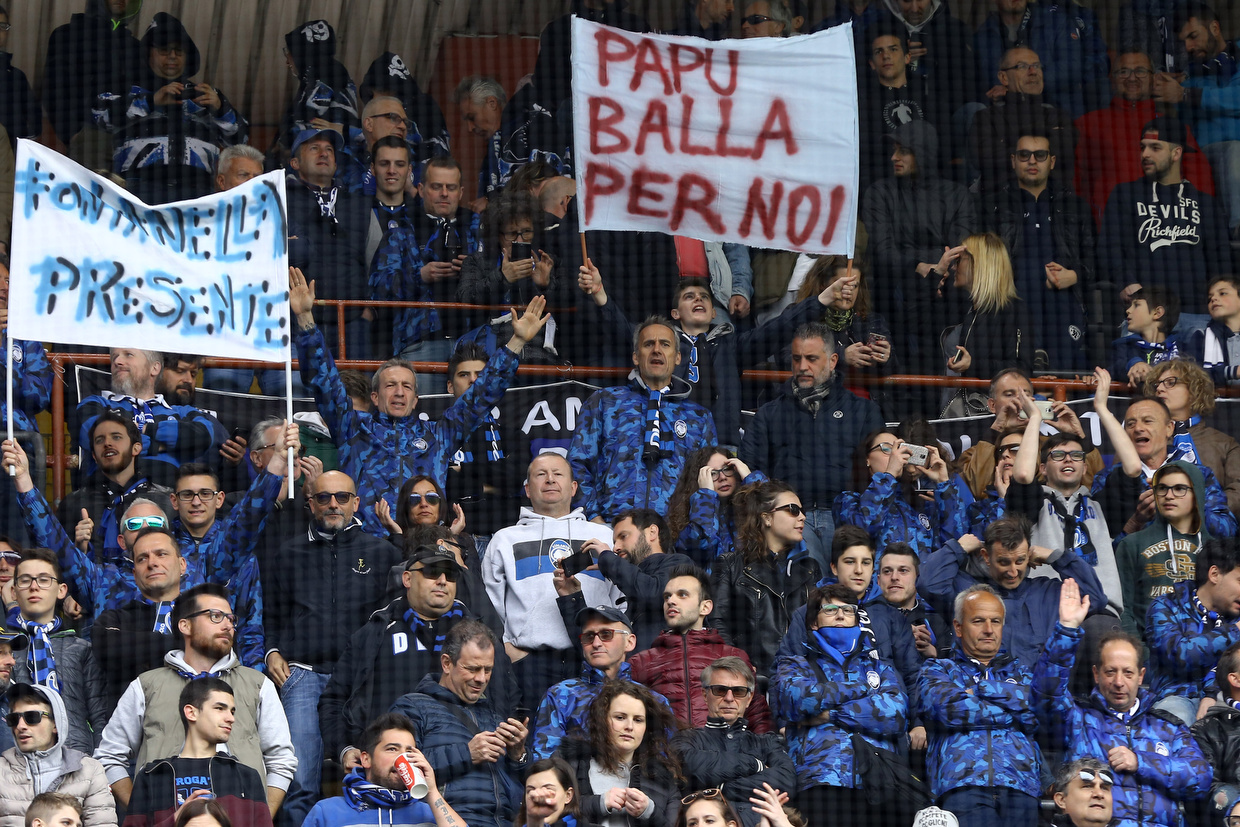 Sempre caro mi fu quest’ermo Papu Su Twitter è una poesia nerazzurra