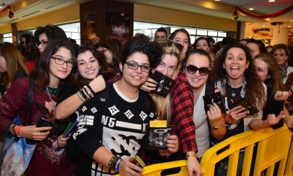 Un tempo c'erano le groupie e poi venne l'era degli instore