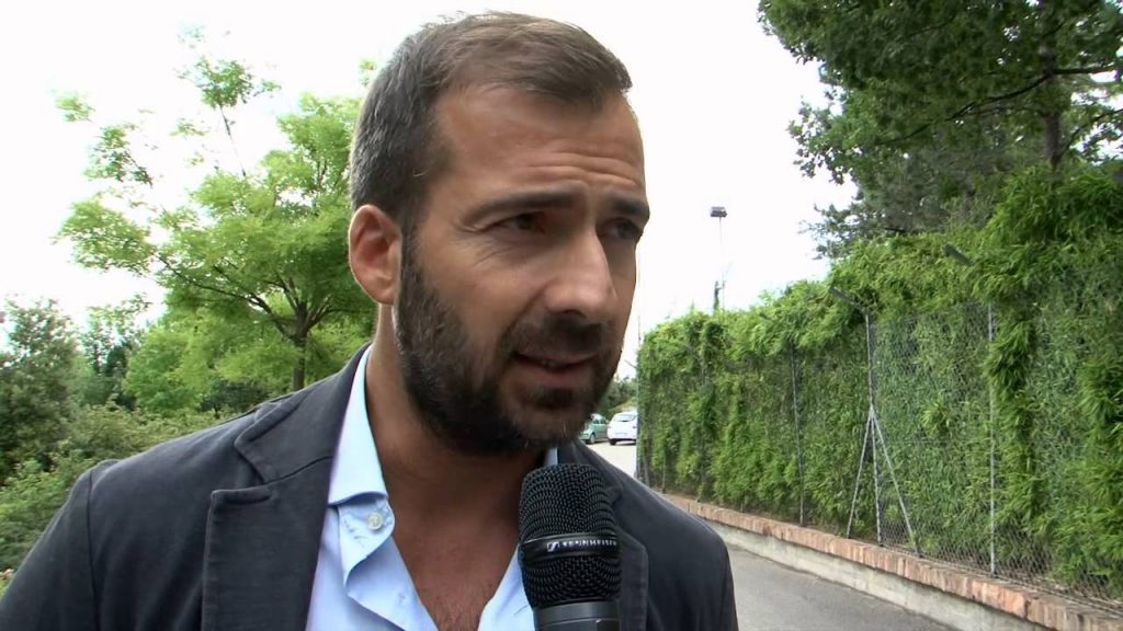 Polemica sul tweet (rimosso) di Paolo Berizzi sul nubifragio a Verona: lo scivolone e le scuse