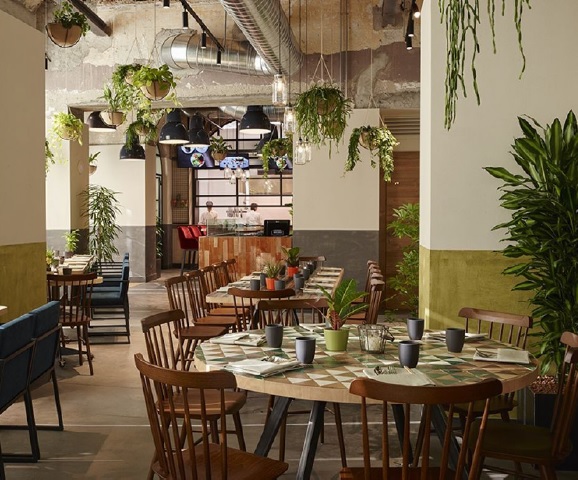 Sfida post-veg per Stefano Percassi Un locale milanese super cool