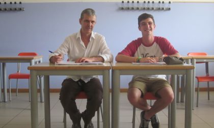 Padre e figlio insieme alla maturità Gomito a gomito alla grande prova
