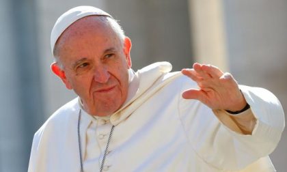 Papa Francesco e quei due preti con addosso «l’odore delle pecore»