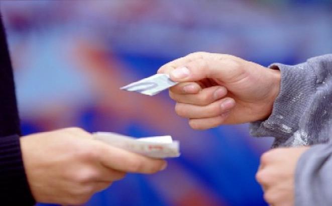 Acquistavano droga a Milano e la spacciavano nella Bergamasca: nove arresti