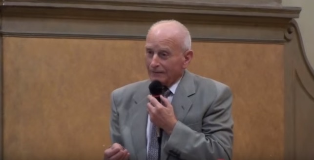 L’ufficiale pacifista di Azzano che insegna yoga da quarant’anni