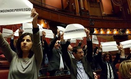 L'assurdo sistema dei vitalizi politici (aspettando che vengano aboliti)