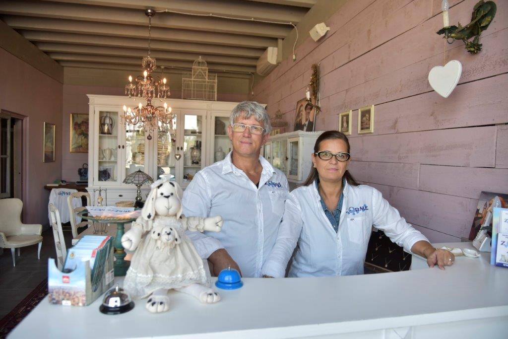 La coppia che organizza i funerali a cani, gatti e pure ai serpenti