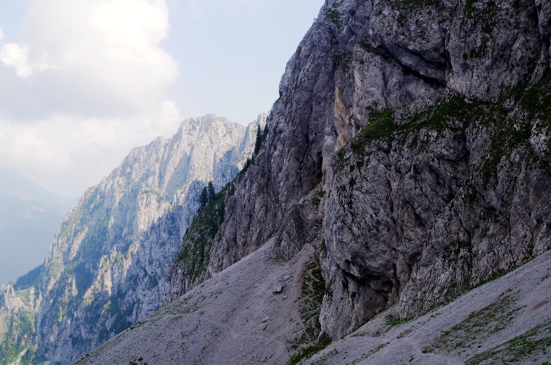 8 - L'imbocco della ferrata Passo della Porta