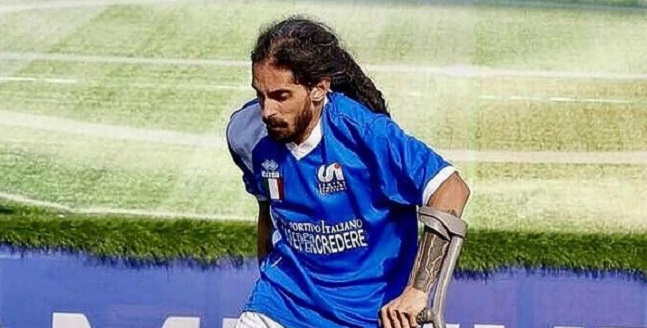 Dj Carlito, il calciatore senza gamba che sogna un’Atalanta per disabili