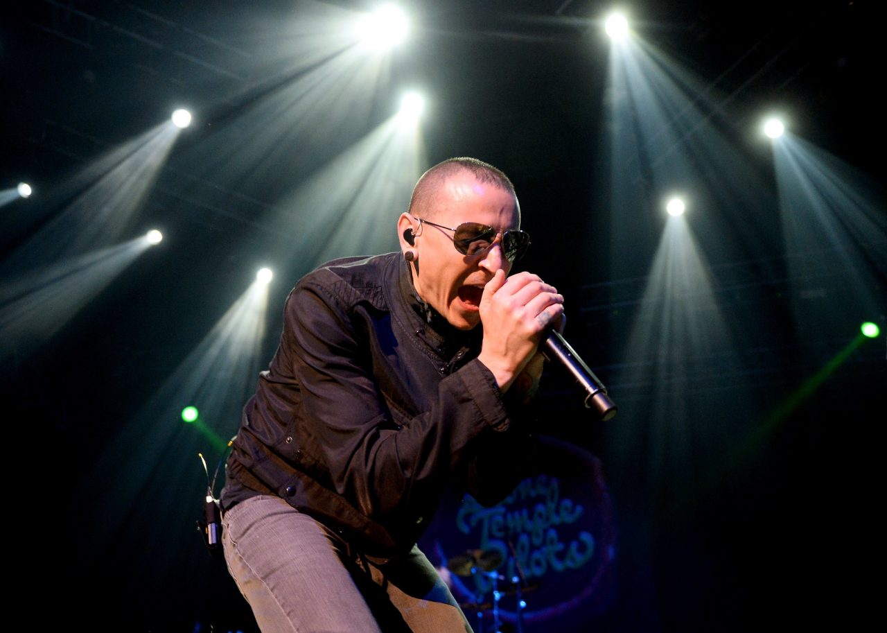 Cinque notizie che non lo erano Sì, Chester Bennington s’è suicidato