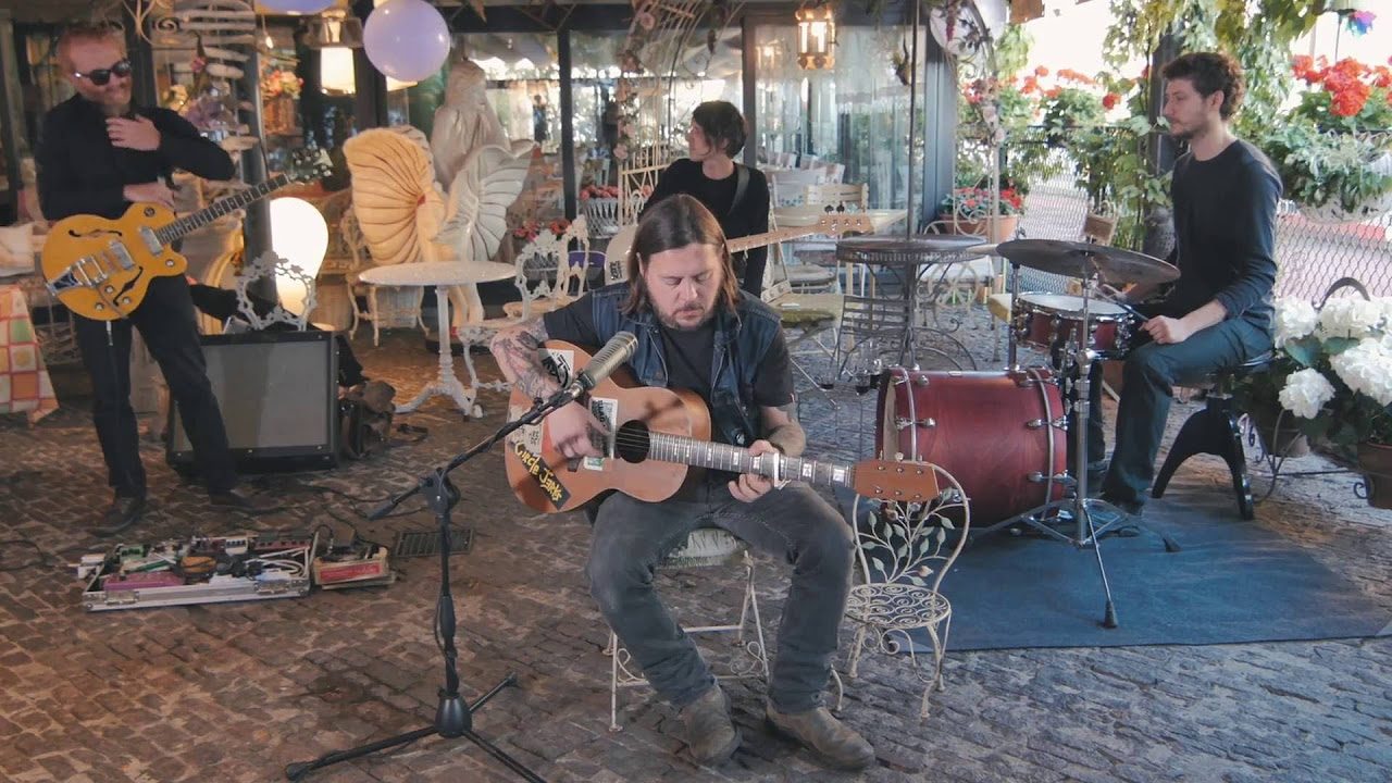 Trevisan (ma non solo) al Goisis «Suono col colpevole dei miei live»