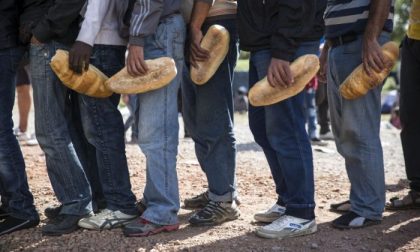 L’accoglienza diffusa dei migranti non si fa sulla testa dei sindaci