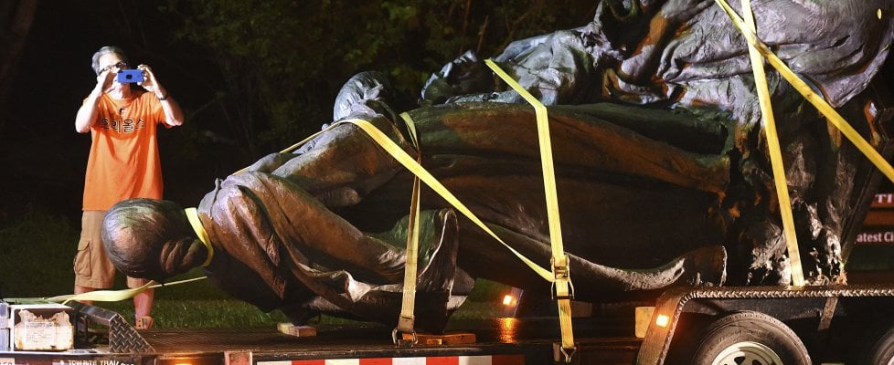 Le statue abbattute dei Confederati L’ultimo dilemma politico degli Usa