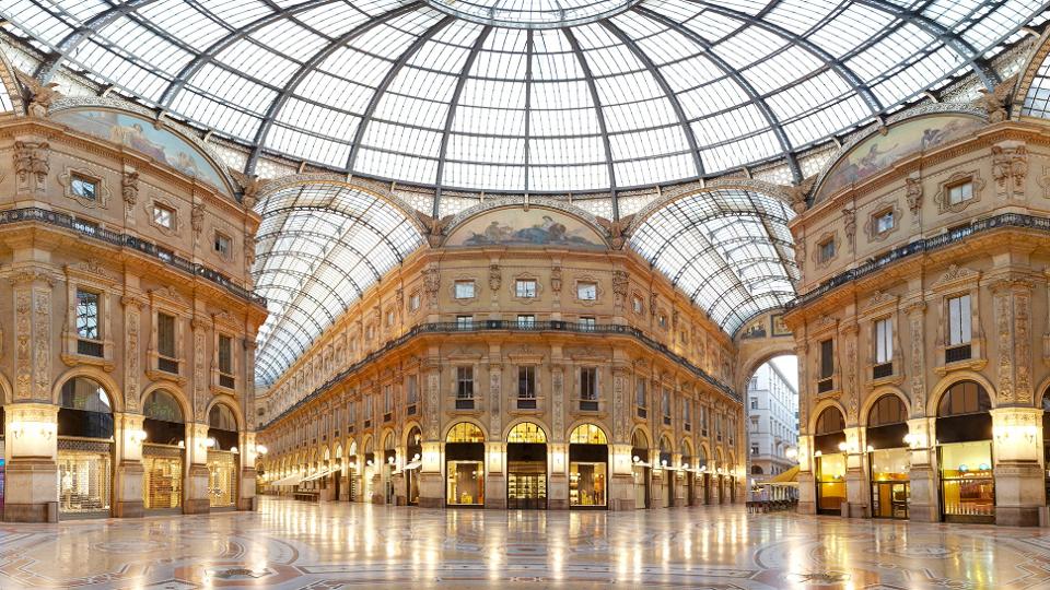 Beneficenza chic in Galleria dove il lusso splende da 150 anni