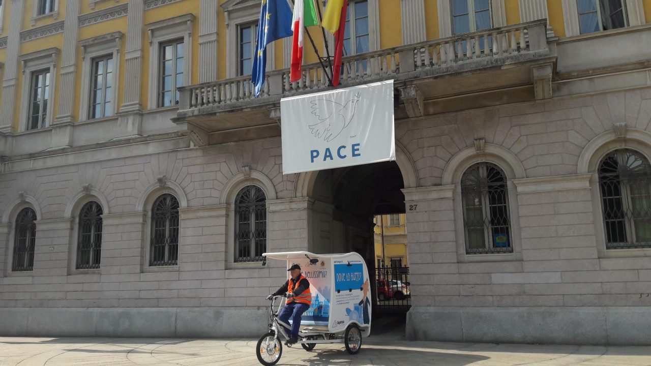 Pulizie stradali fatte in T-Riciclo Pedalata assistita dai raggi solari