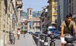 Via Quarenghi, vivace e bellissima Strada e cortili in festa per Giacomo