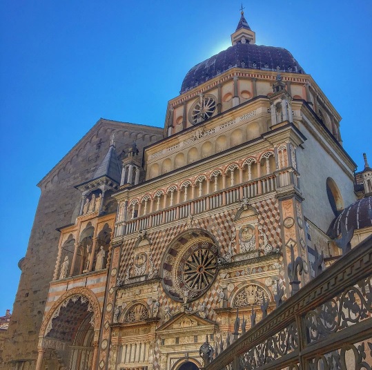Cappella Colleoni – labaro_viola