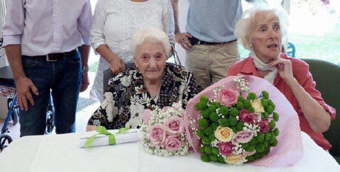 Angela, 104 anni col sorriso