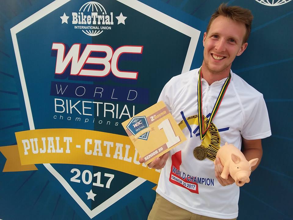 Il grande salto di Luca con la bici Campione mondiale di biketrial