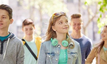 L'assurdità di portare a scuola anche i ragazzi delle medie