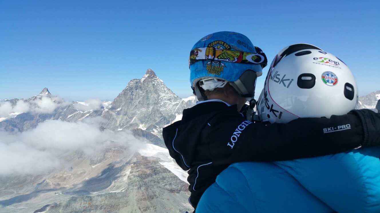 Giorgio Scuri con il figlio davanti al Cervino