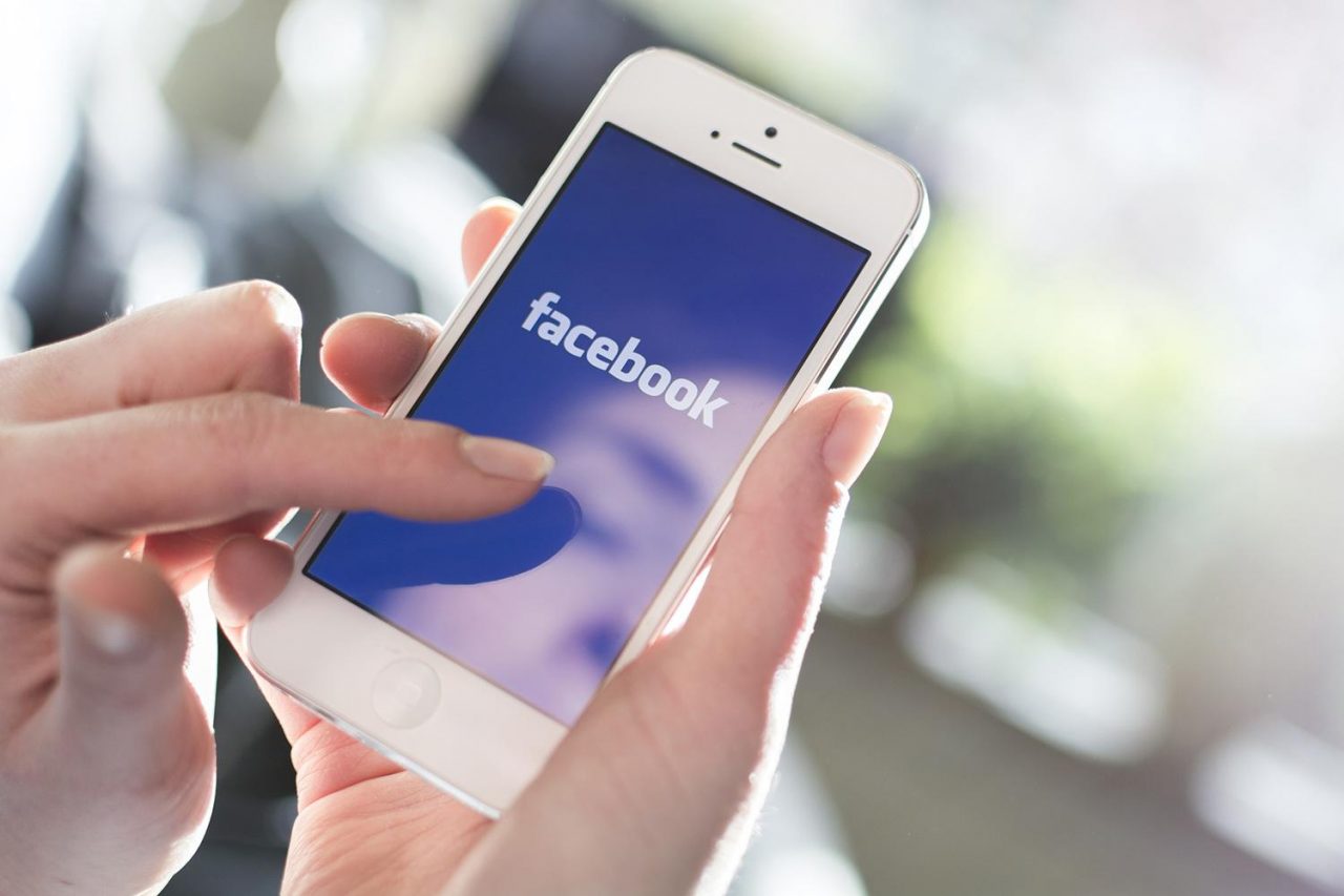 Se Facebook diventa una droga Rovinata una madre di famiglia