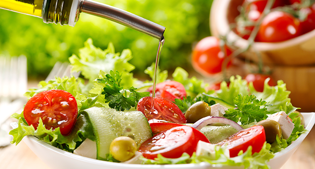 A tutti voi che «scondito è meglio» L’olio migliora i benefici del cibo