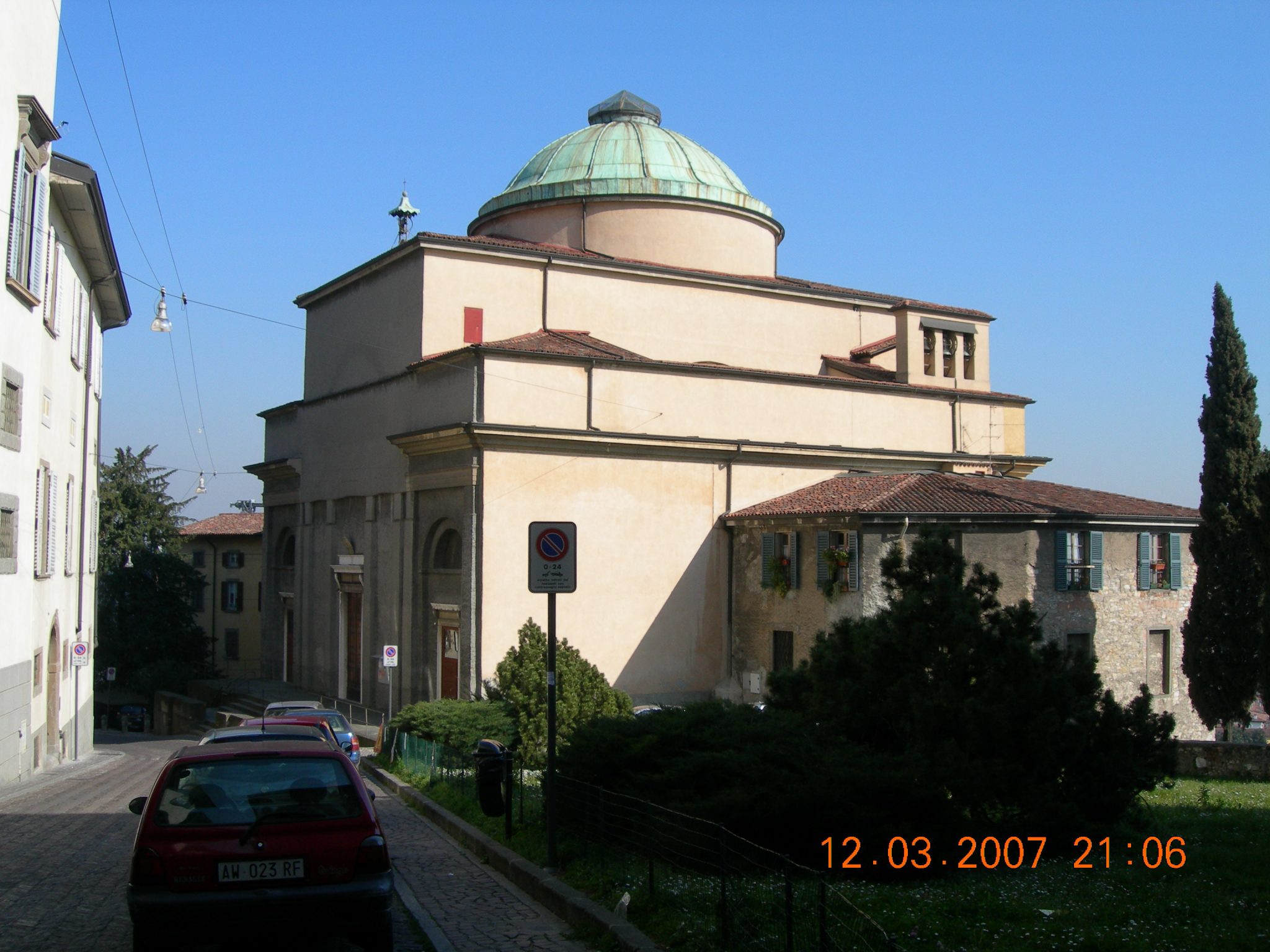 Arredo Bagno Chiesa Bergamo.Sant Andrea La Misteriosa Chiesa Senza Facciata E A Porte Chiuse Prima Bergamo