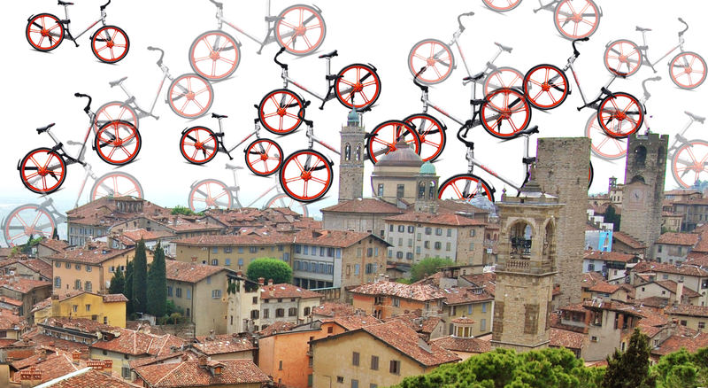 La rivoluzione delle ruote arancioni Anche l’hinterland vuole le MoBike