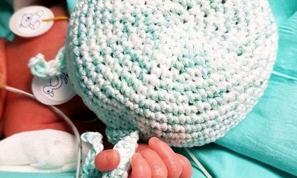 28 mamme dal cuore di maglia Una carezza per i bimbi prematuri