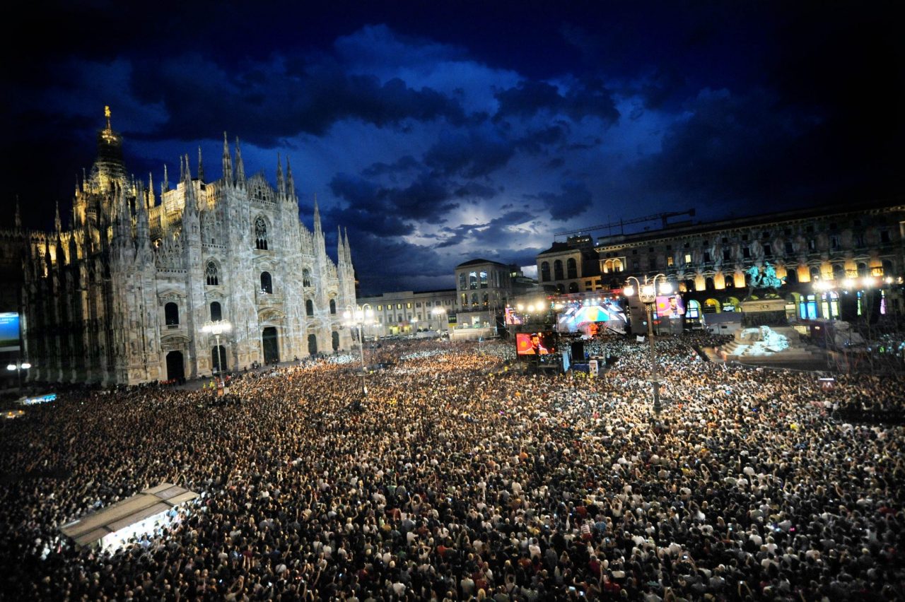 Che cosa organizzano le città vicine per la festa di Capodanno in piazza