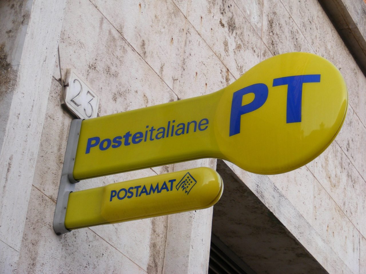 Poste anticipa il pagamento delle pensioni di agosto a lunedì 27 luglio. Ecco tutte le info