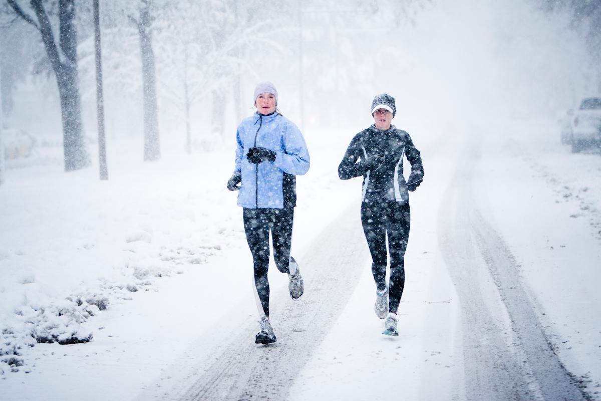 Quattro strategie per stare bene quando fa freddo e buio presto