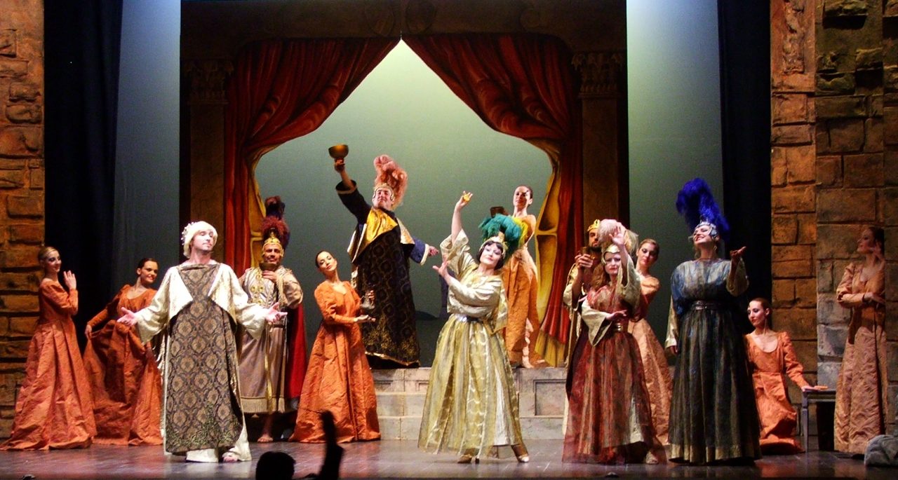 La danza delle libellule per l’uomo Operetta, leggerezza ma di qualità
