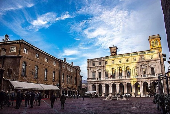 Piazza Vecchia – Conor