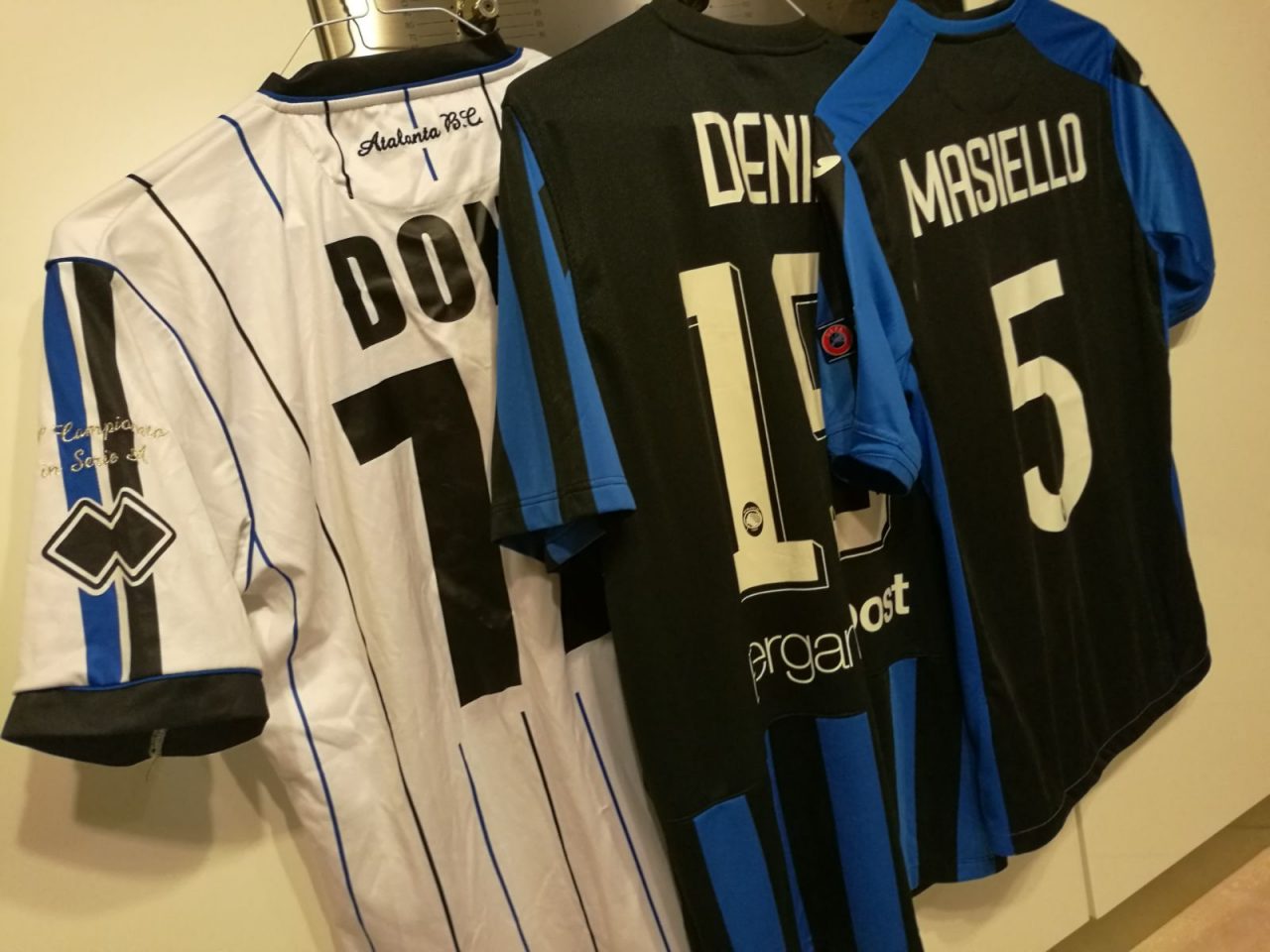 Tre maglie per raccontare un amore