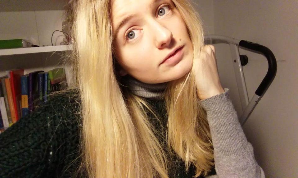 Cinque notizie che non lo erano La verginità di una ragazza all’asta