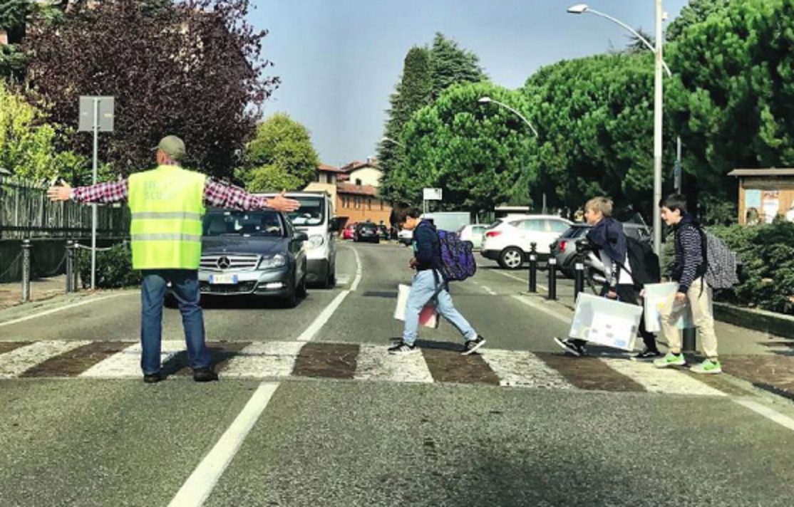 I nuovi orari della scuola a Mozzo La lotta preside-sindaco-genitori