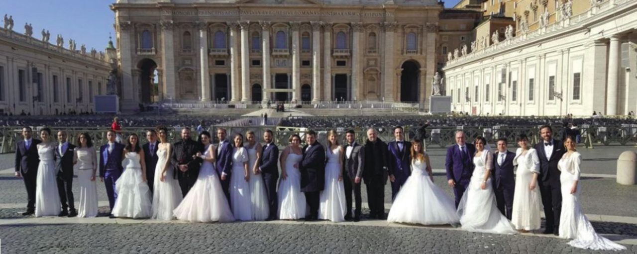 L’emozione degli sposi di Mozzo a Roma per incontrare il Papa
