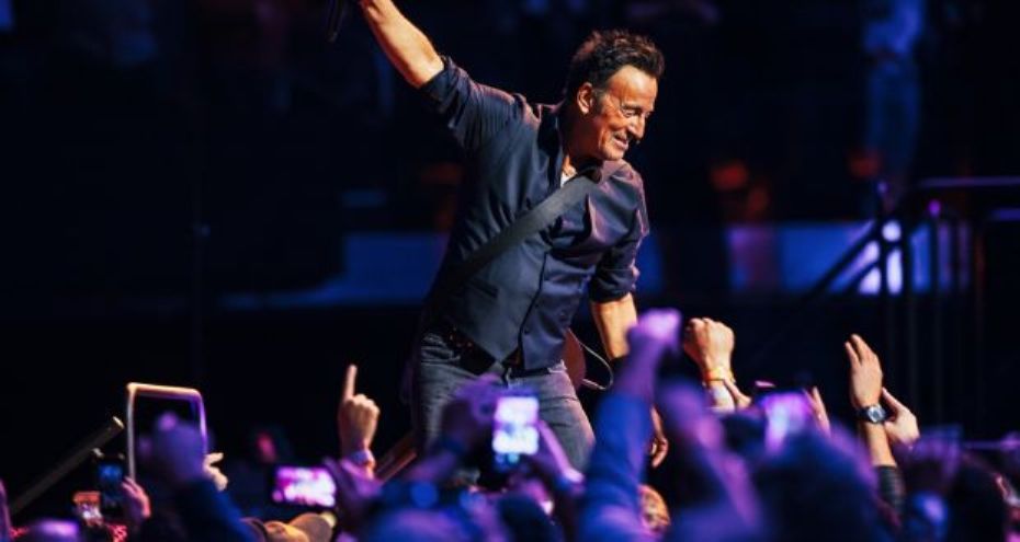 Che ne dite di Springsteen all’inaugurazione del Donizetti?