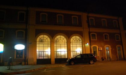 Tentata violenza sessuale sul treno Vittima 22enne: preso l'aggressore