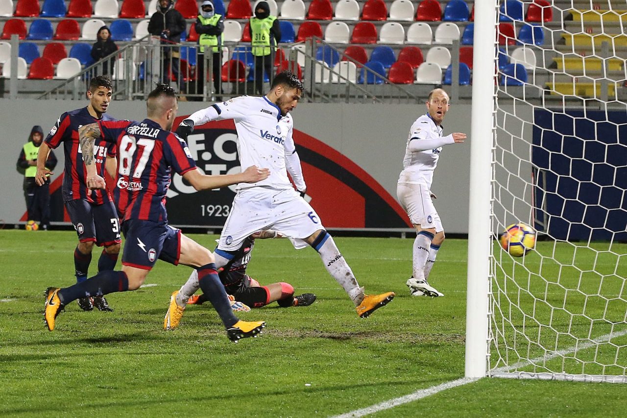 La Dea non sa giocare a pallanuoto