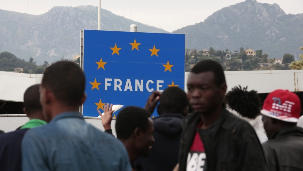 Immigrazione, la stretta di Macron Cosa prevede di preciso la riforma