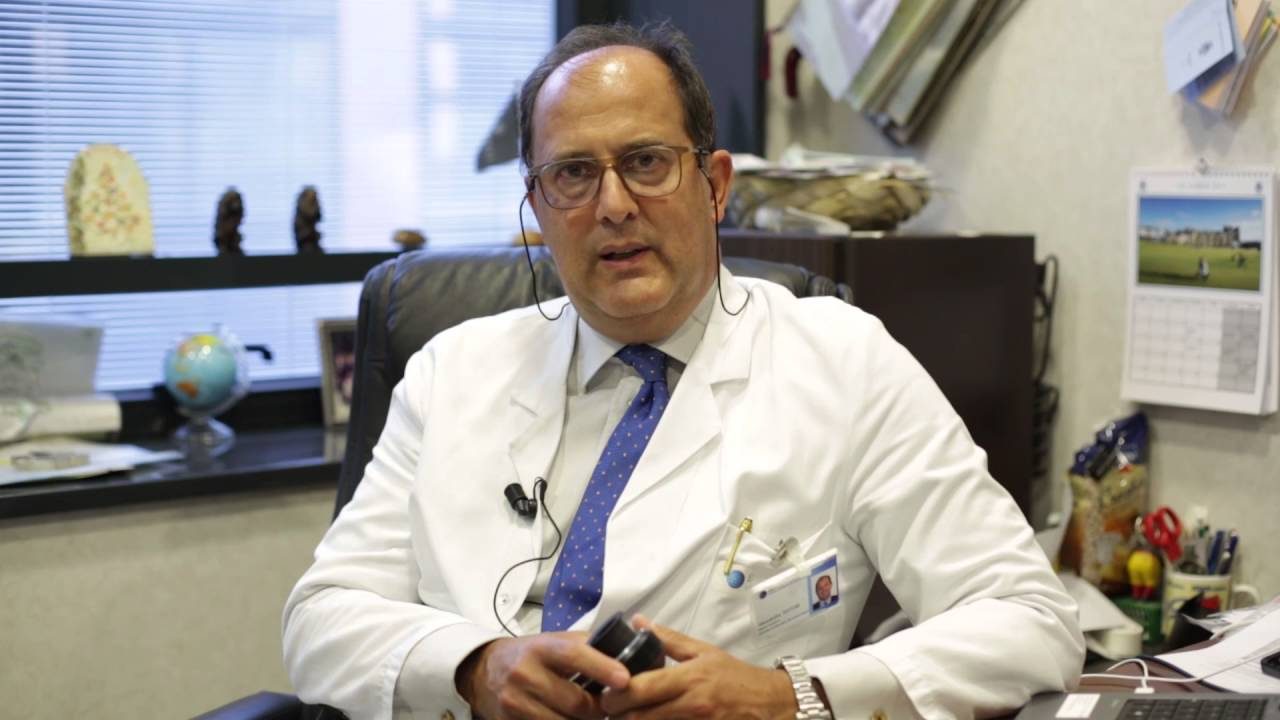 Il medico consiglia di votare Gallera ai malati di tumore. Gori: immorale