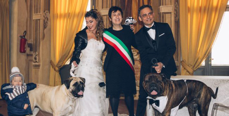 A Brignano i cani portano le fedi quando a Pontirolo fu vietato