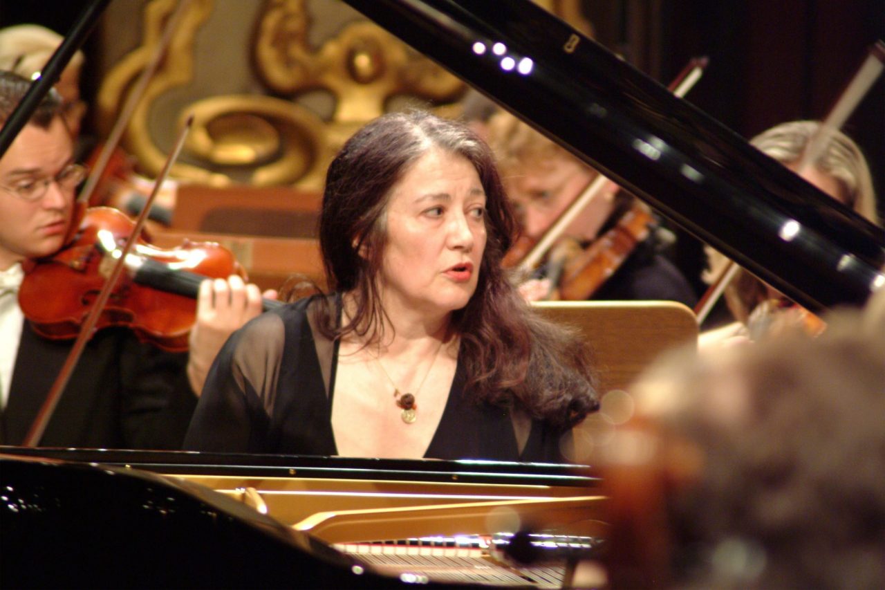 La più grande pianista del mondo Martha Argerich suona al Sociale